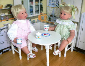 doll kitchen set Kid Kraft